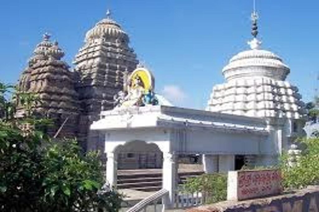Shree Dhabaleshwar Shiva Mandir tn c4.jpg